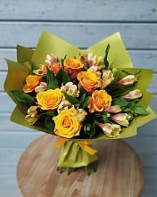 Букет цветов из:  Альстромерии и Розы в Таганроге
