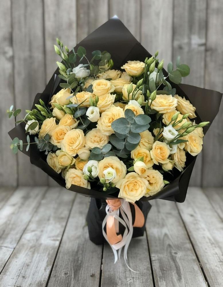 Букет цветов из: Розы и Лизиантусы в Таганроге