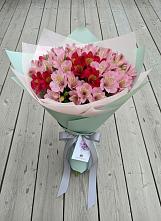 Букет цветов из:  Альстромерии в Таганроге