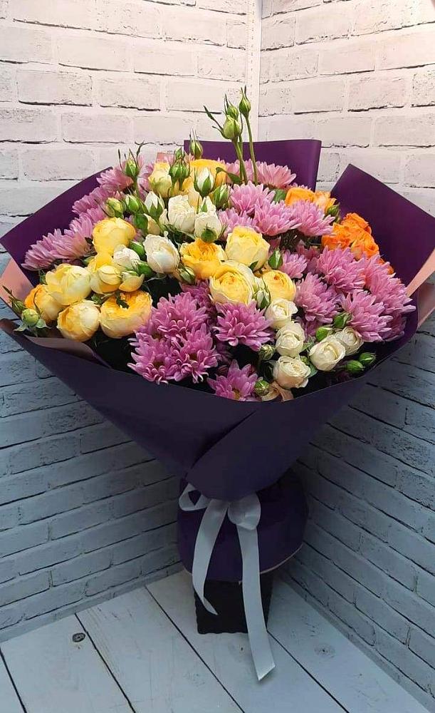 Букет цветов из: Хризантемы и Розы в Таганроге