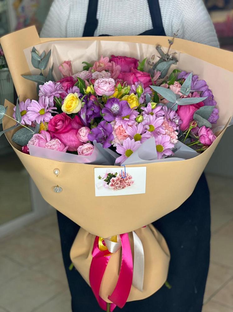 Букет цветов из: Хризантемы, Гвоздики и Альстромерии в Таганроге