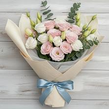 Букет цветов из:  Лизиантусы в Таганроге