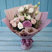 Букет цветов из:  Розы и Лизиантусы в Таганроге