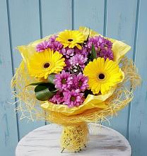 Букет цветов из:  Хризантемы и Герберы #REPLACE_PRED# Таганроге
