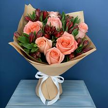 Букет цветов из:  Розы и Альстромерии в Таганроге
