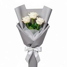 Букет 3 белые розы в Таганроге