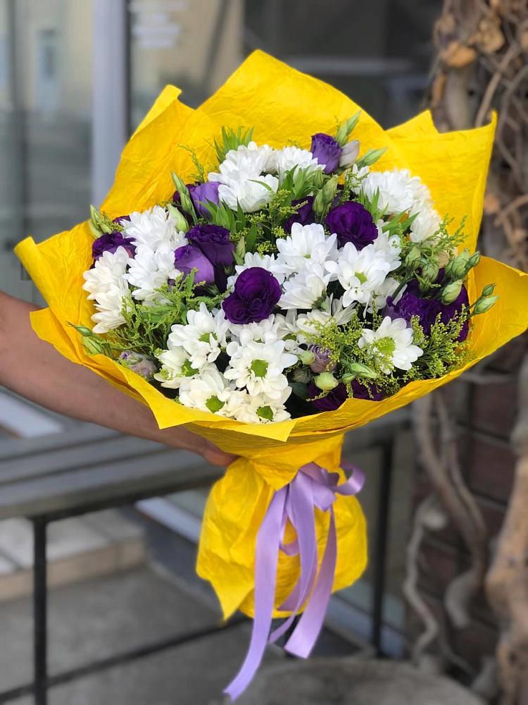 Букет цветов из: Ирисы, Хризантемы и Ромашки в Таганроге