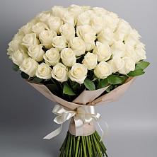 Букет 101 беля роза Белоснежка в Таганроге