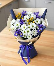 Букет цветов из:  Розы, Ирисы и Хризантемы #REPLACE_PRED# Таганроге