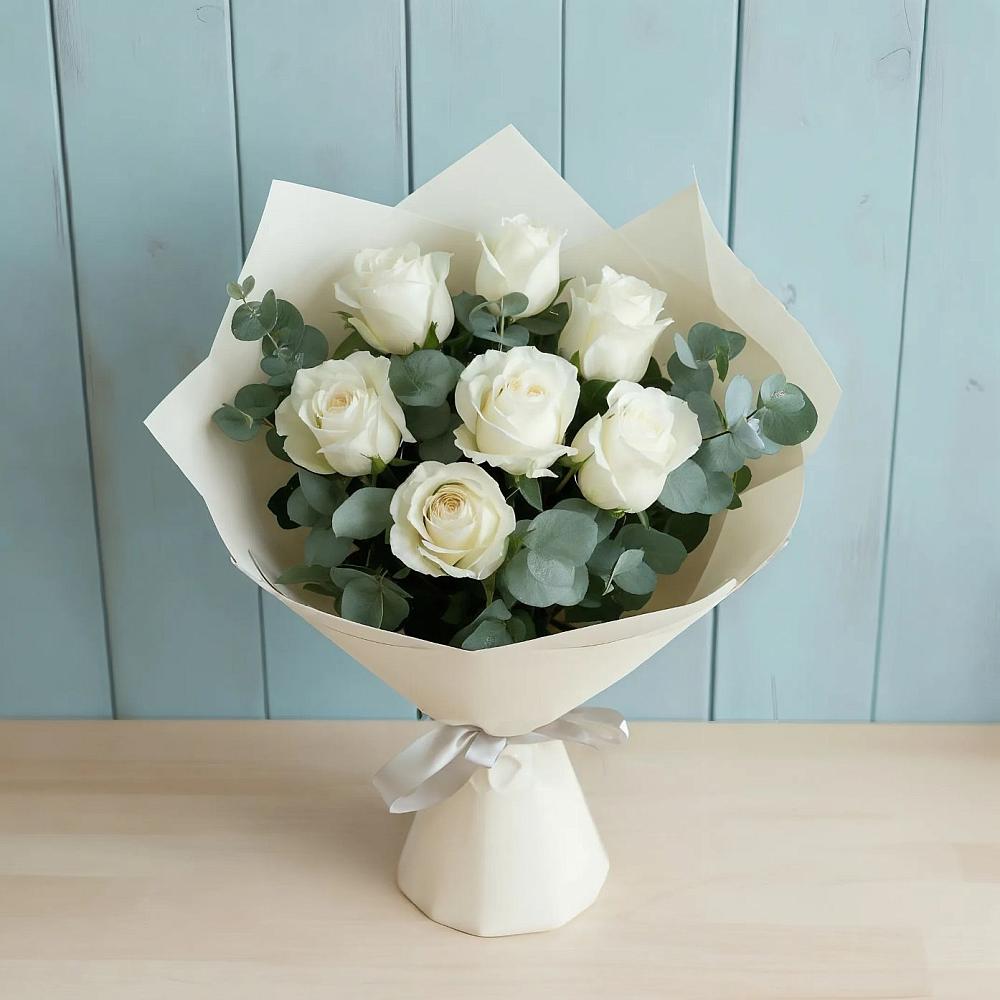 Букет Белые розы в Эвкалипте в Таганроге