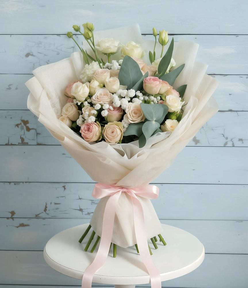 Букет цветов из: Розы и Лизиантусы в Таганроге