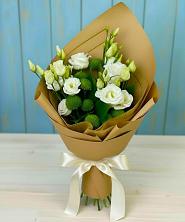 Букет цветов из:  Хризантемы и Лизиантусы в Таганроге