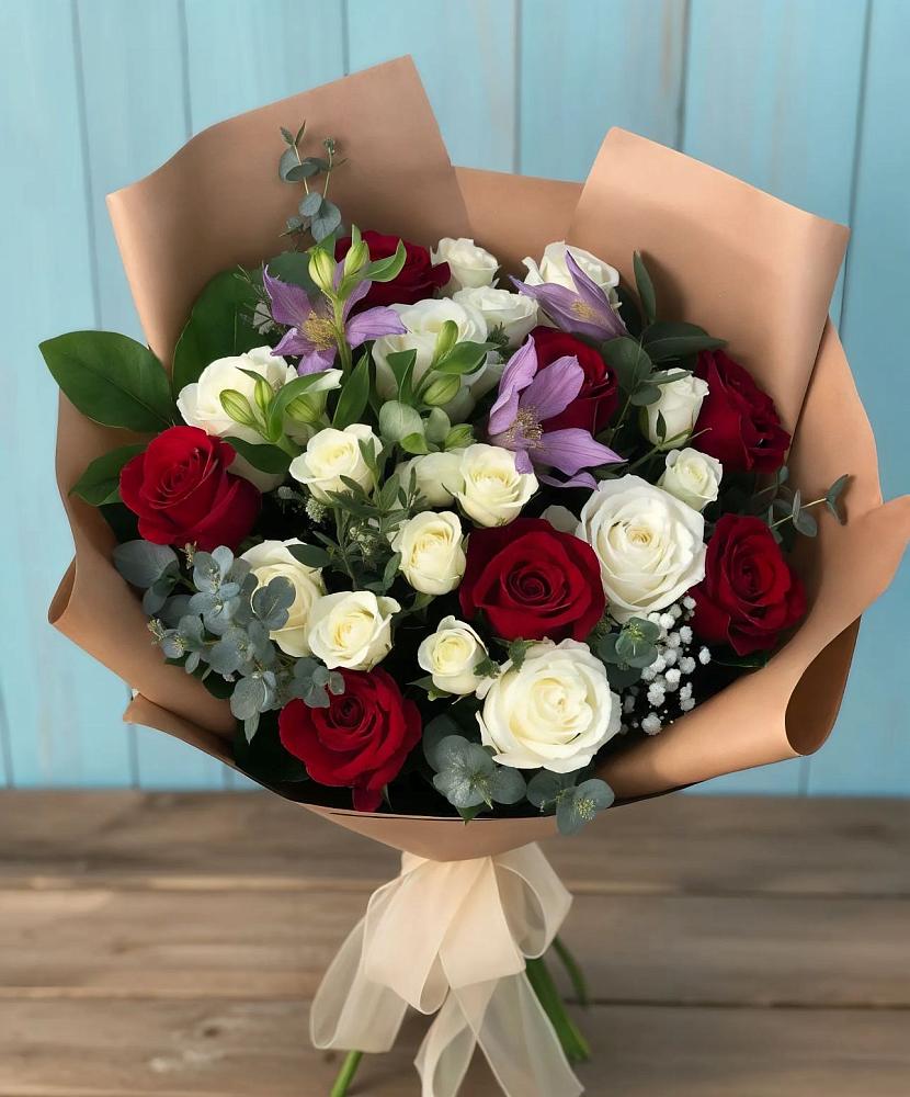 Букет цветов из: Розы и Альстромерии в Таганроге