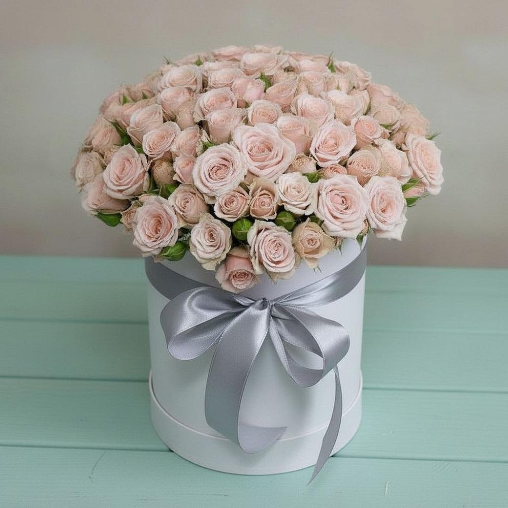 Цветочная композиция из Розы в шляпной коробке в Таганроге