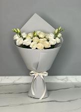 Букет цветов из:  Розы и Лизиантусы в Таганроге